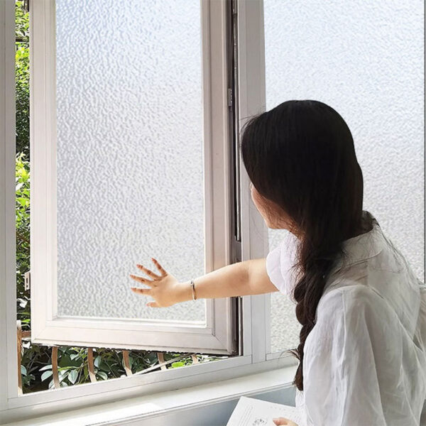 Hình ảnh giấy dán cửa sổ kính