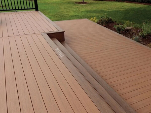 Hoàn thiện lắp đặt gỗ nhựa ngoài trời