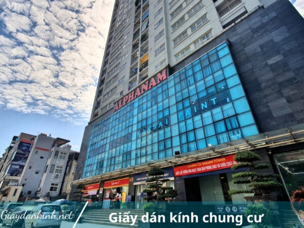 giấy dán kính nhà chung cư