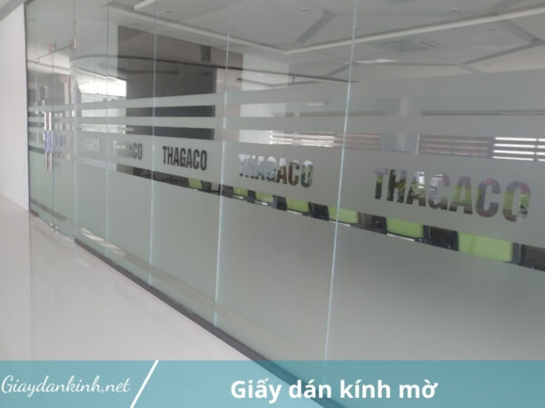 giấy dán kính văn phòng